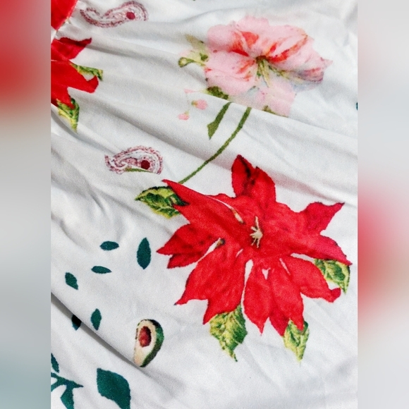 White and Red Floral Avocado Ruffle‎ Summer Outfit Girls 5-6 - Picture 4 of 5